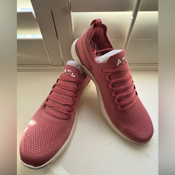 APL New Mens Techloom Breeze Size 11.5 Running Shoe Cedar - Picture 3 of 5